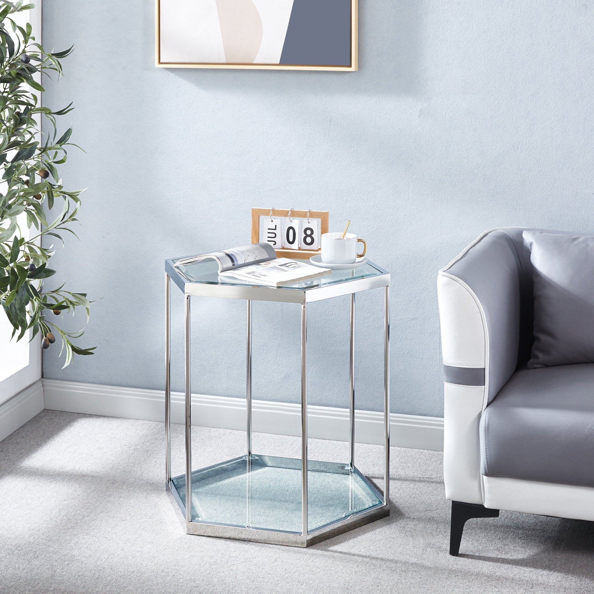 HEXAGON END TABLE TEMPERED GLASS/ STAINLESS STEEL AVAILABLE COLOR: GOLD/ SILVER FINISH SIZES : 22.8"L x 19.7"D x 23.6"H (ONLY ONE IN PER PACKAGE, PLEASE PURCHASE CORRESPONDING QUANTITY IF YOU NEED COMBINATION)